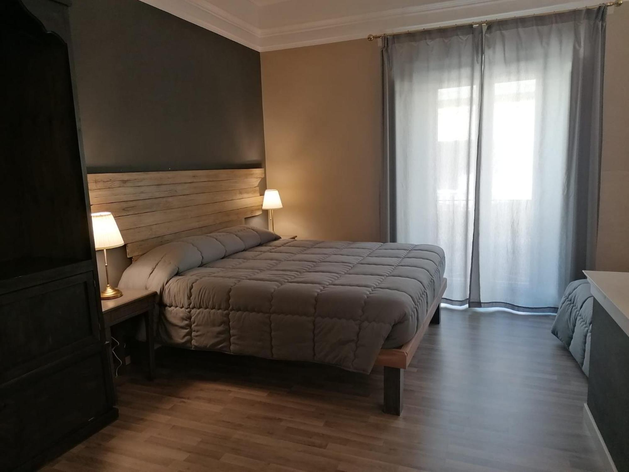 384 Guesthouse Rooms & Suite Enna Ngoại thất bức ảnh