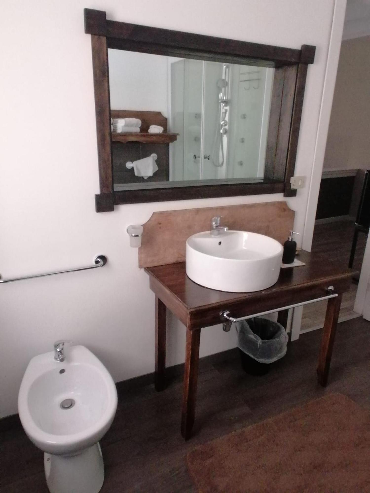 384 Guesthouse Rooms & Suite Enna Ngoại thất bức ảnh