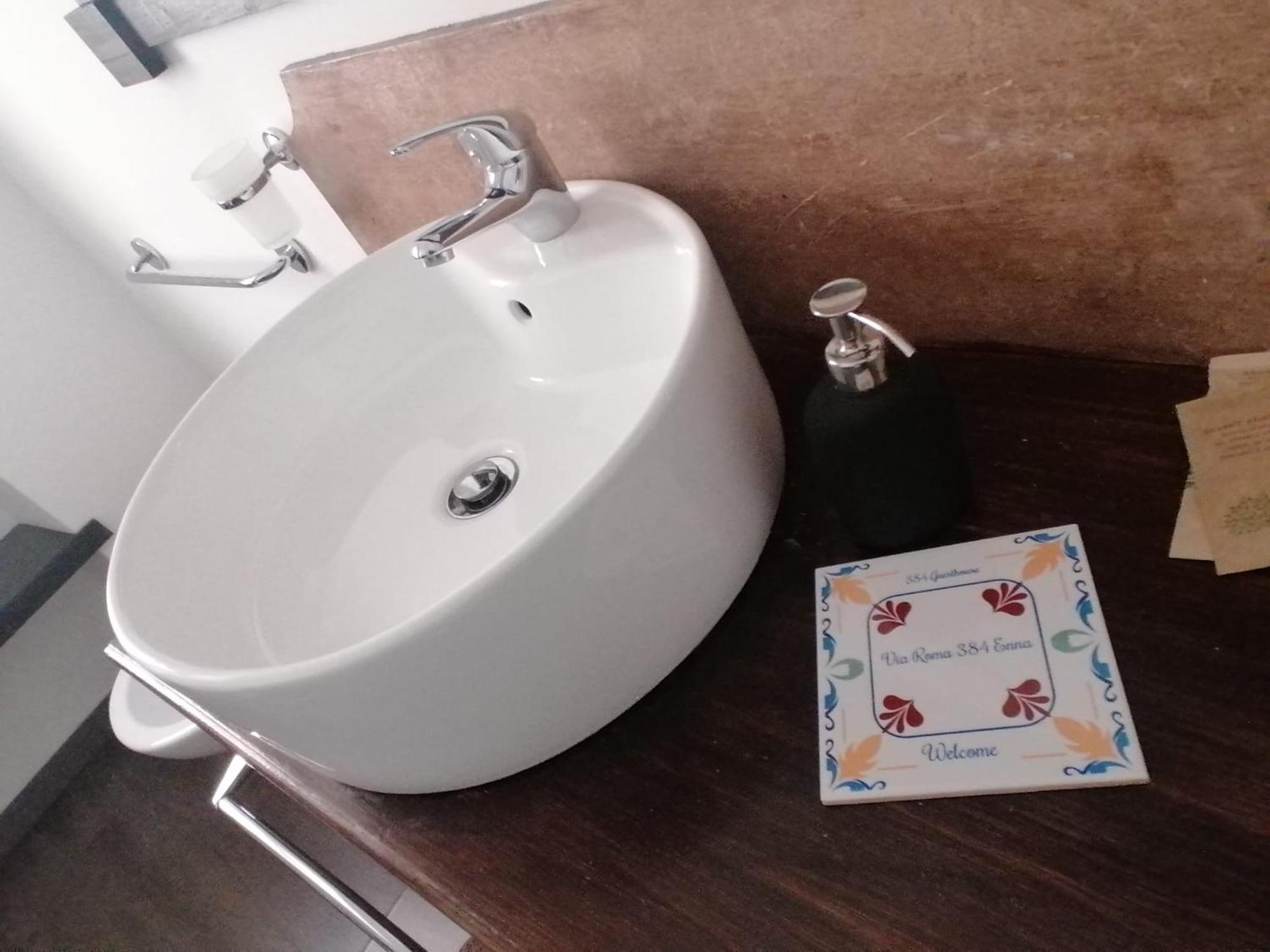 384 Guesthouse Rooms & Suite Enna Ngoại thất bức ảnh